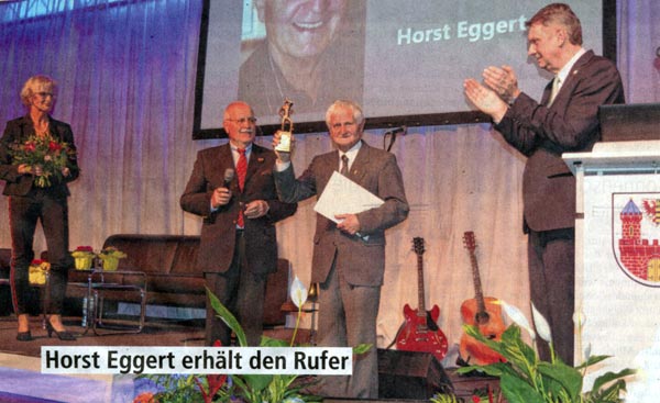 Horst Eggert erhält den Rufer