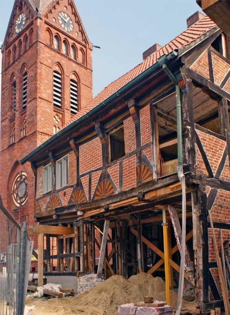 Lauenburg, Fachwerkhaus Kirchplatz 1, Baustelle 2011