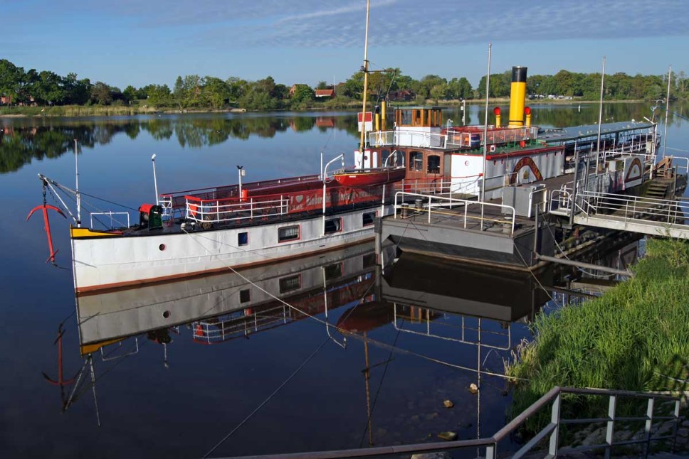 Lauenburg, Raddampfer Kaiser Wilhelm am Liegeplatz